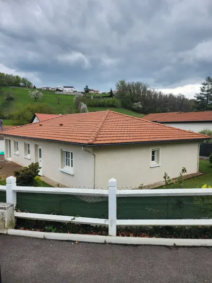 Maison et toiture après intervention
